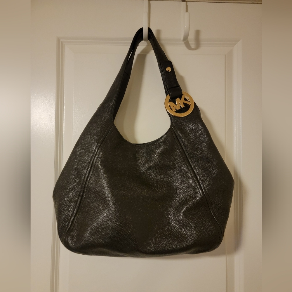 Michael Kors Black 100% genuine pebbled leather Shoulder Bag